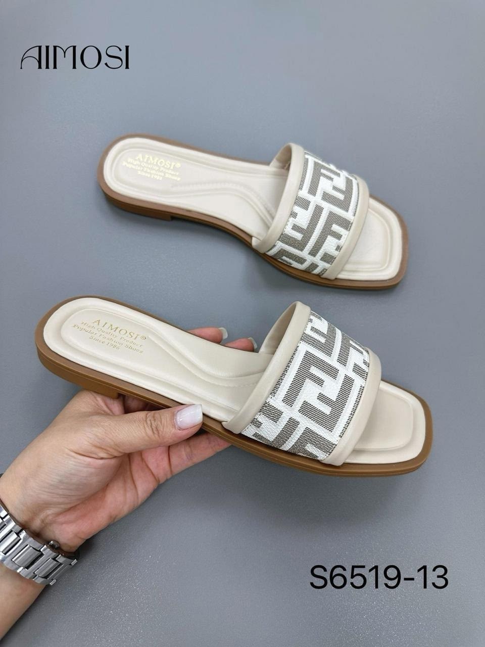 женские шлепанцы,,женские шлепки,женские босоножки,тапочки модные