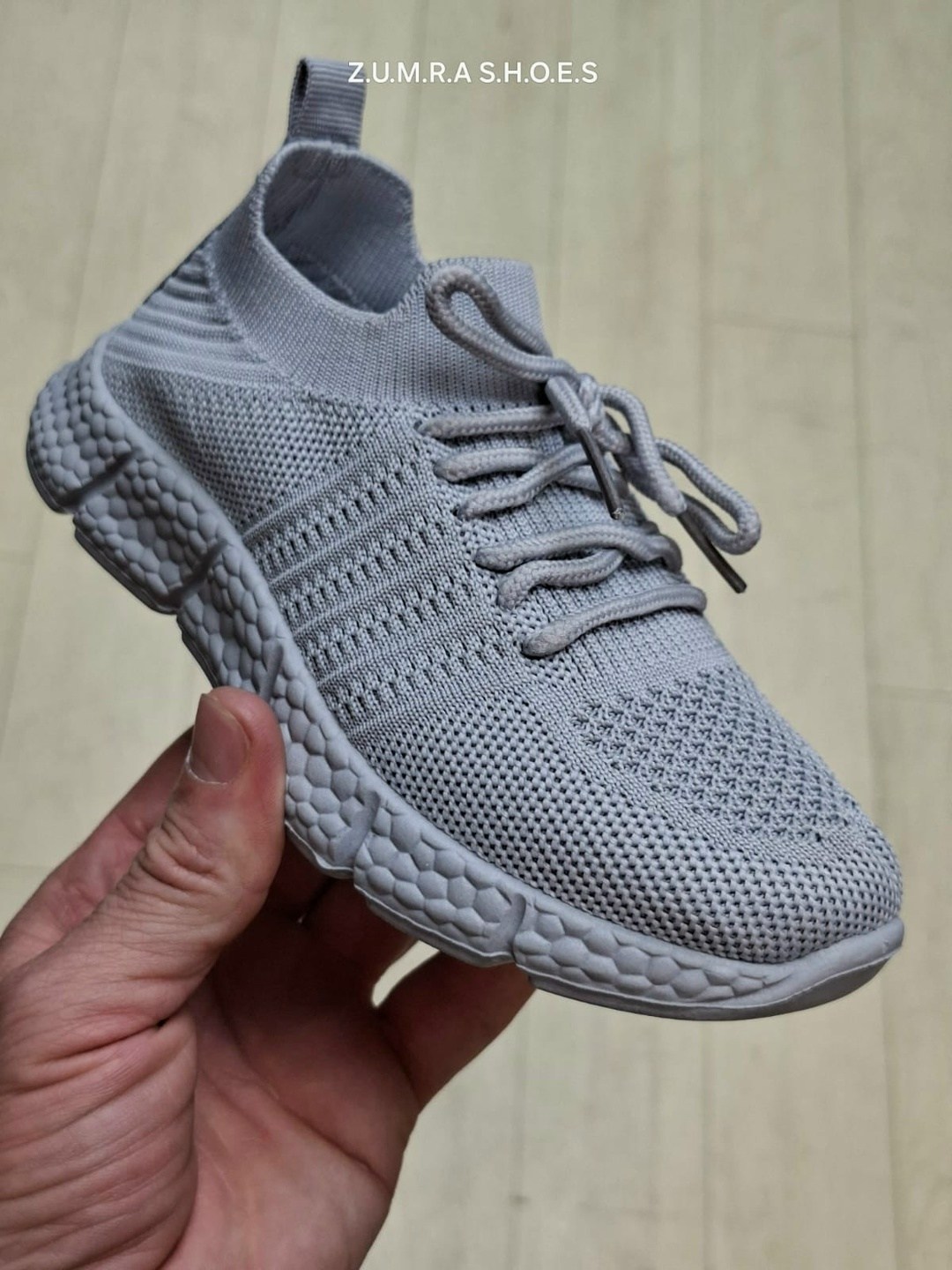 ,детские кроссовки,кроссовки изики,кроссовки облегченные,кроссовки текстильные