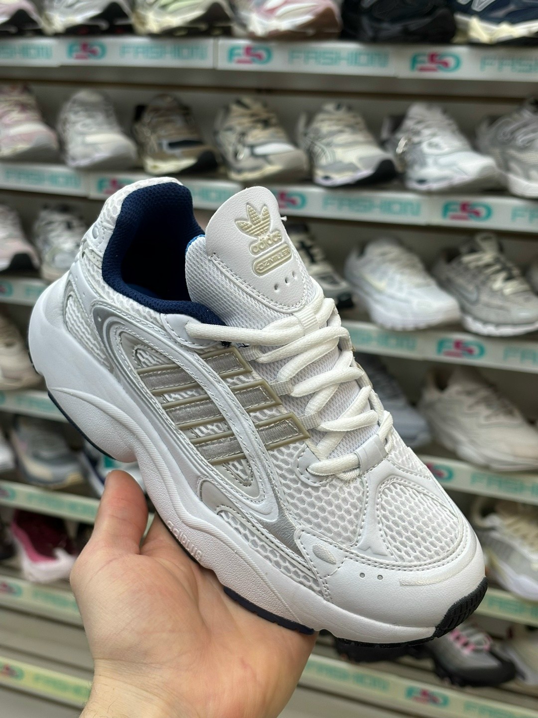 кроссовки для женщин nike initiator pink,nike кроссовки,женские беговые кроссовки nike initiator ярко-розовый,кроссовки nike v 2 k run,кроссовки беговые женские