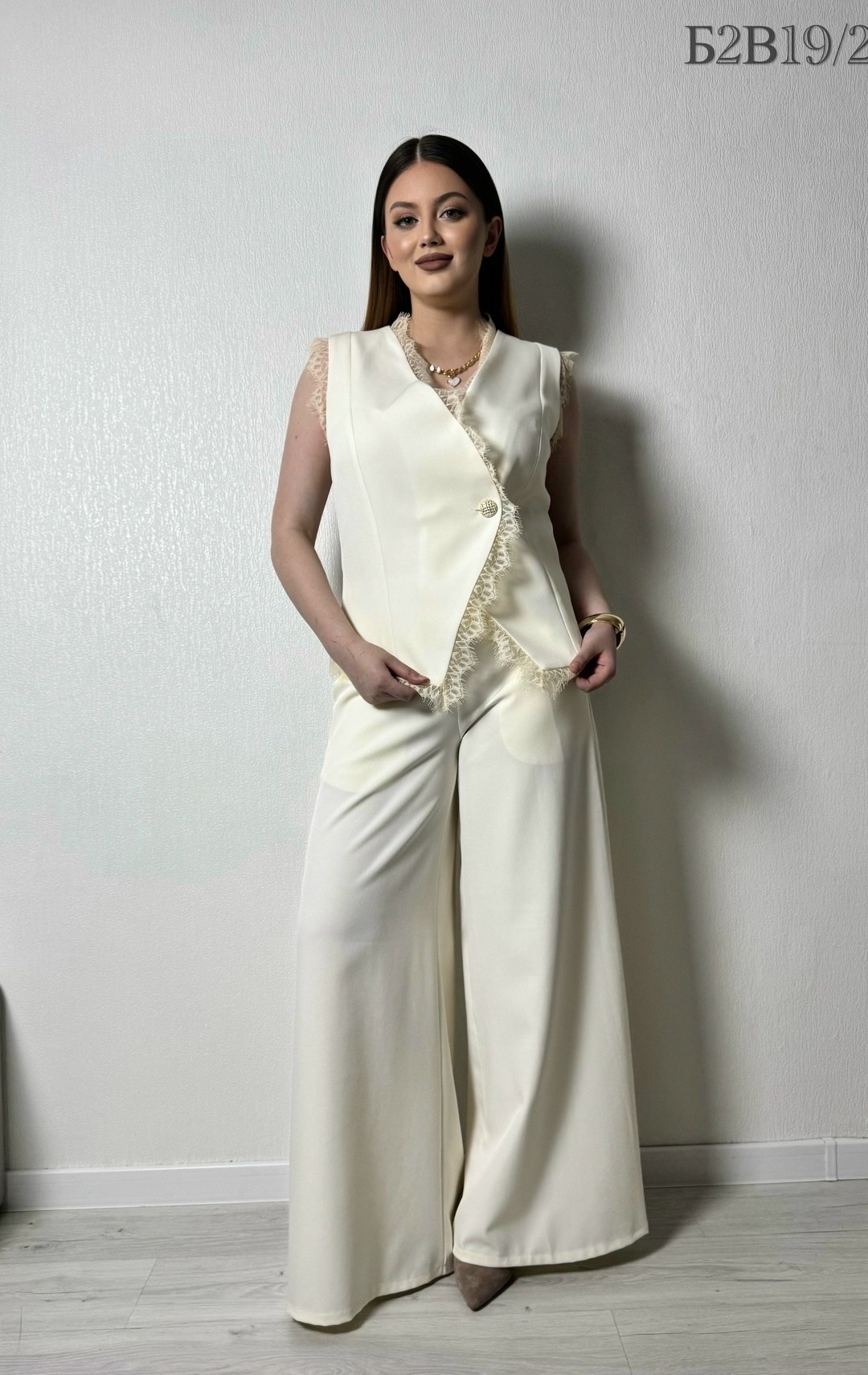 женские костюмы брючные,брючный костюм,женский костюм,костюм молочный,модные брюки палаццо