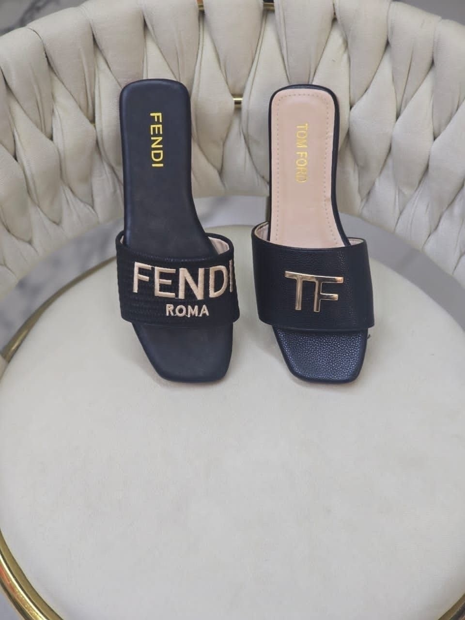 ,шлепанцы женские,женская ,модные тапочки,шлепанцы летние