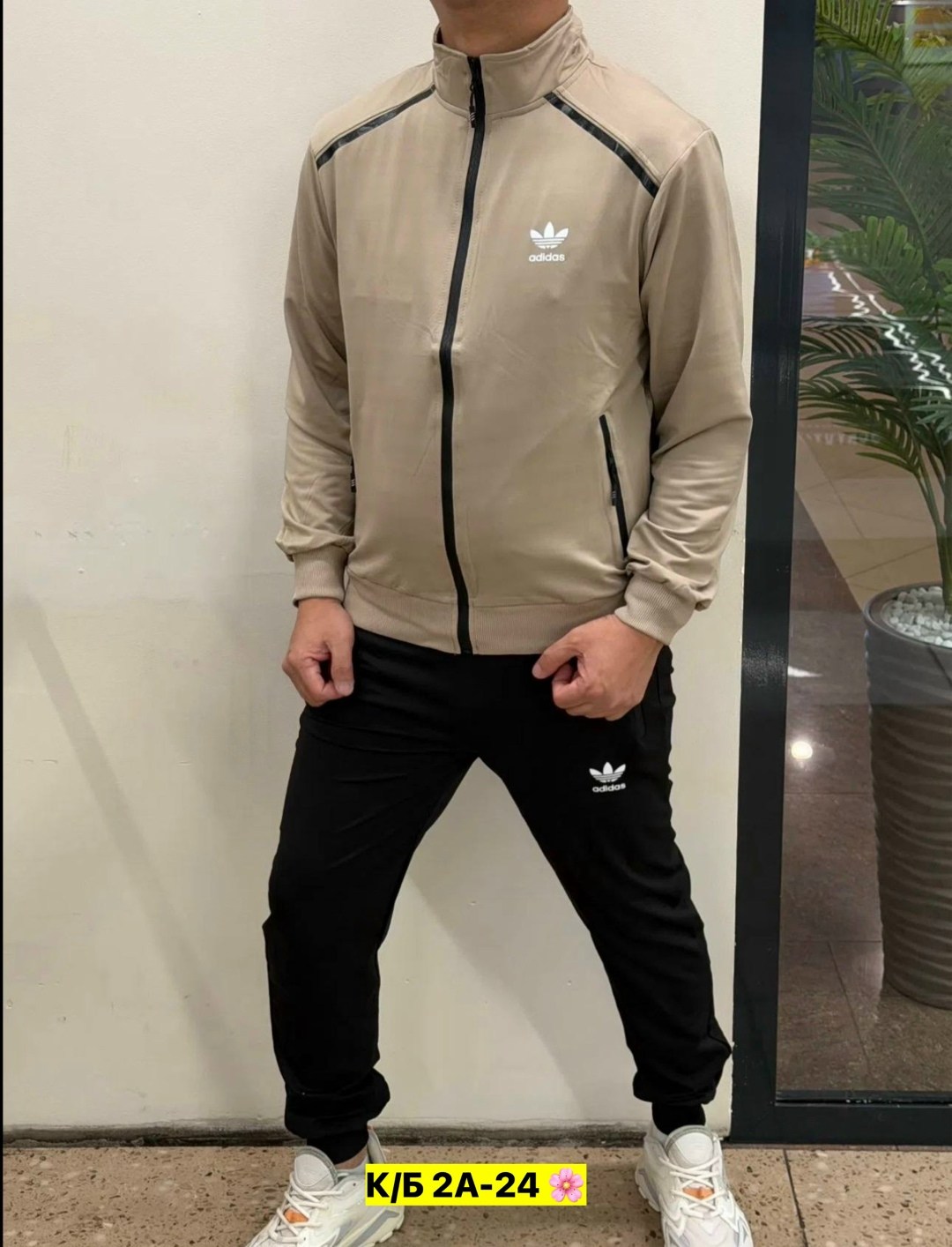 мужской спортивный костюм из эластана,костюм спортивный адидас,красный костюм адидас мужской,мужской спортивный костюм adidas черно красный,костюм адидас черно красный