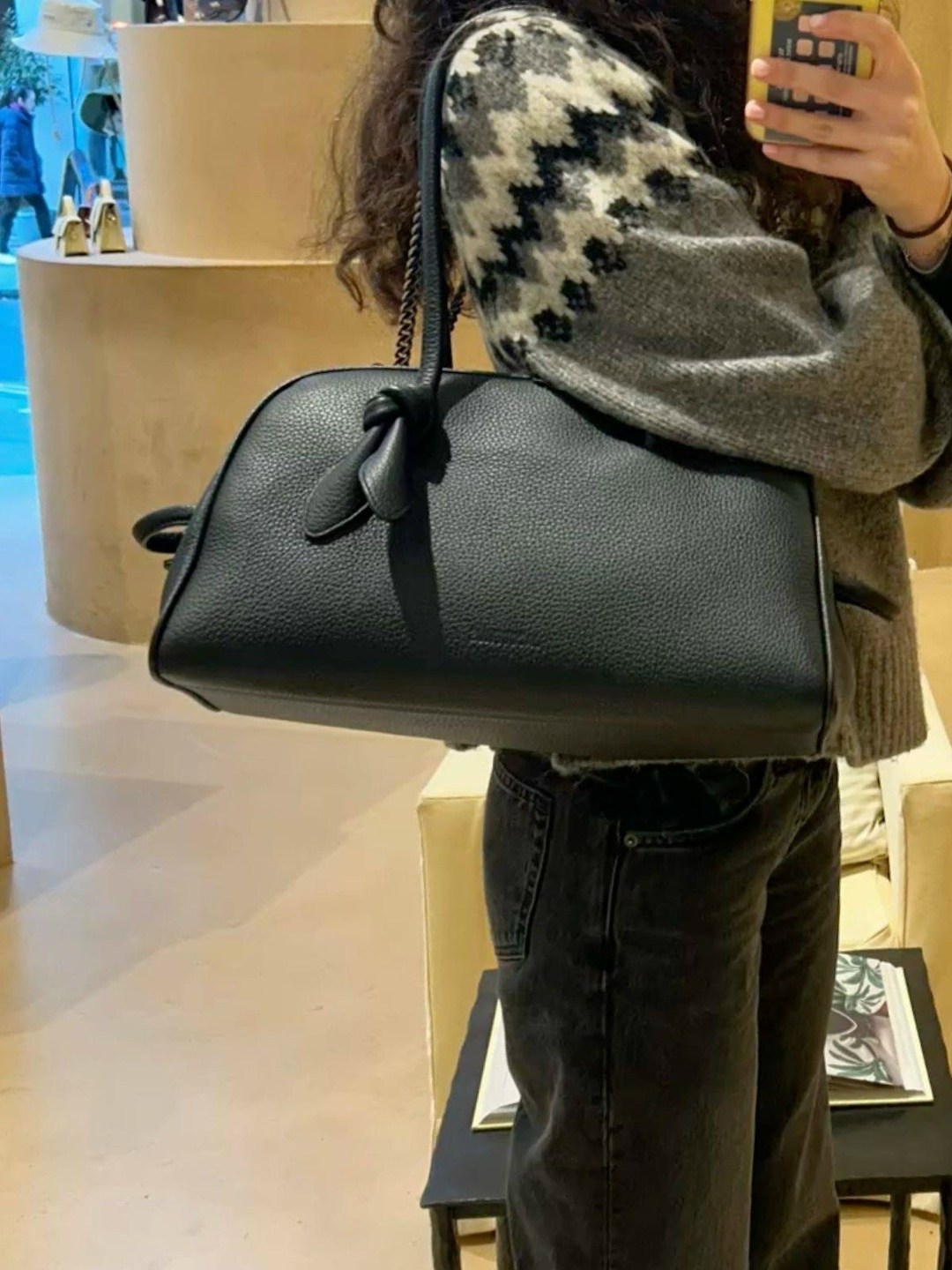 кожаная куртка,кожаная куртка оверсайз,vintage 90s bella hadid style oversized leather bomber jacket,оверсайз куртка,куртка кожаная женская