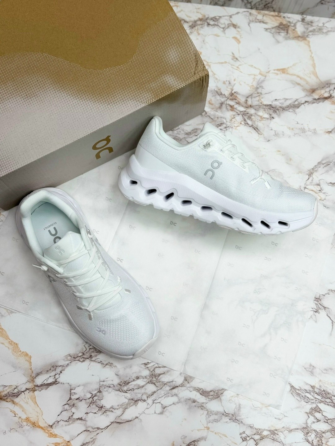 спортивная ,кроссовки женскиe,кроссовки on,оригинальные кроссовки,кроссовки cпортивные