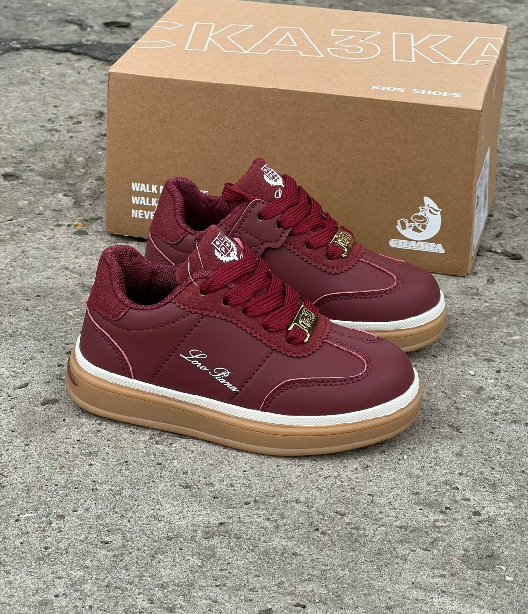 ,женские кроссовки,модные кроссовки,бордовые кроссовки,кроссовки для женщин