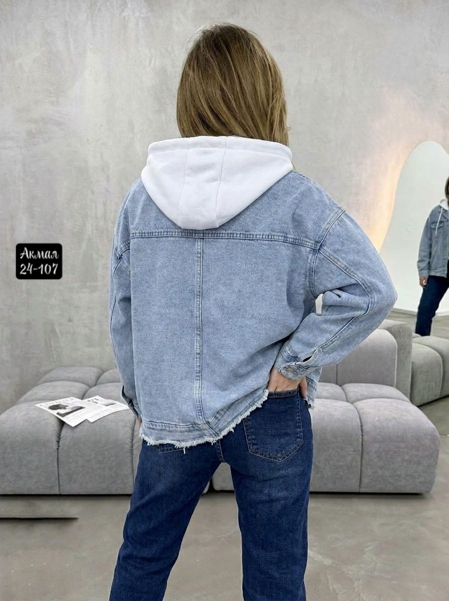 куртка джинсовая женская,джинсовая куртка,стильная джинсовая куртка,куртка джинсовая с капюшоном,куртка джинсовка женская