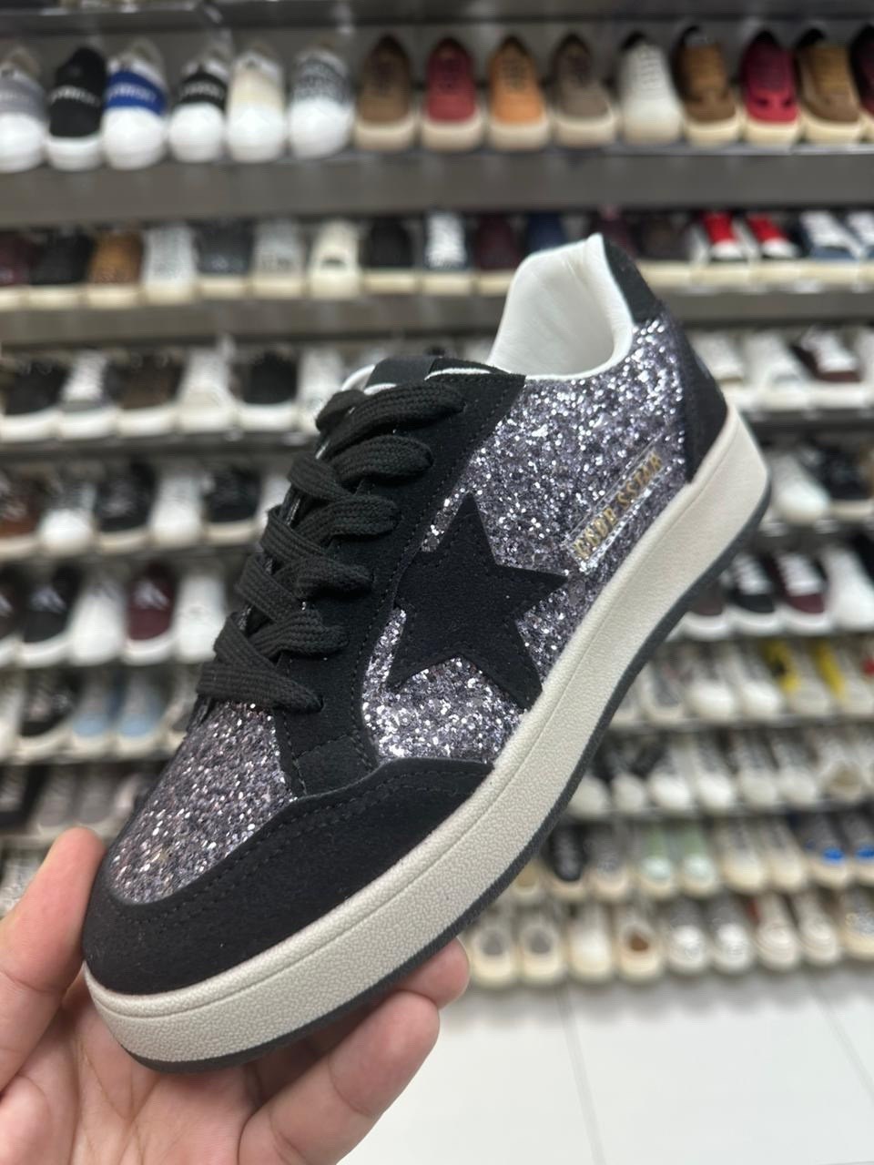 ,кроссовки женскиe,кроссовки golden goose с пайетками на платформе,кроссовки golden goose,кеды golden goose