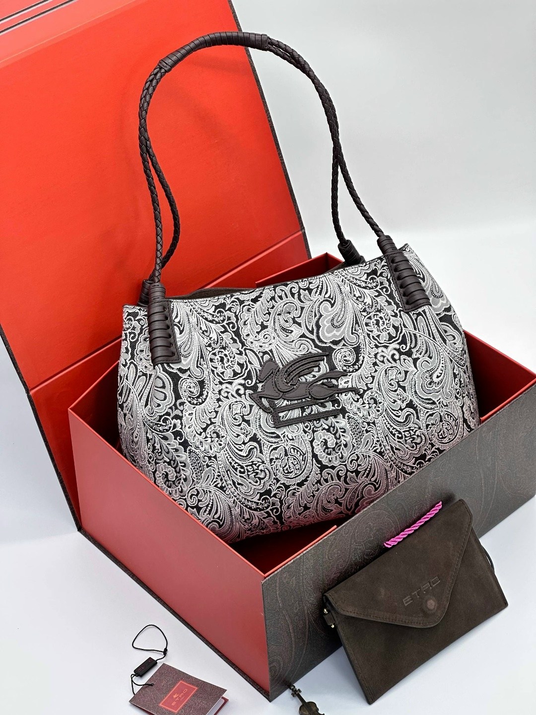 сумка,женская сумка,сумки для женщин,сумка классическая,стильная сумка