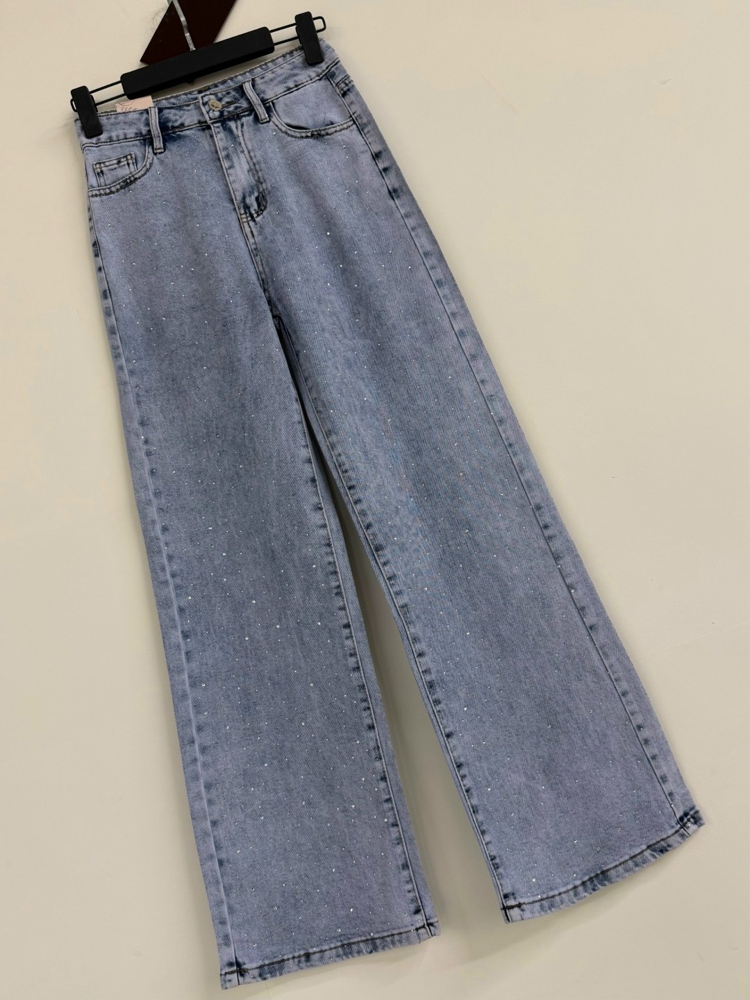 джинсы широкие,женские джинсы,модные джинсы,джинсы повседневные,джинсы женские широкие