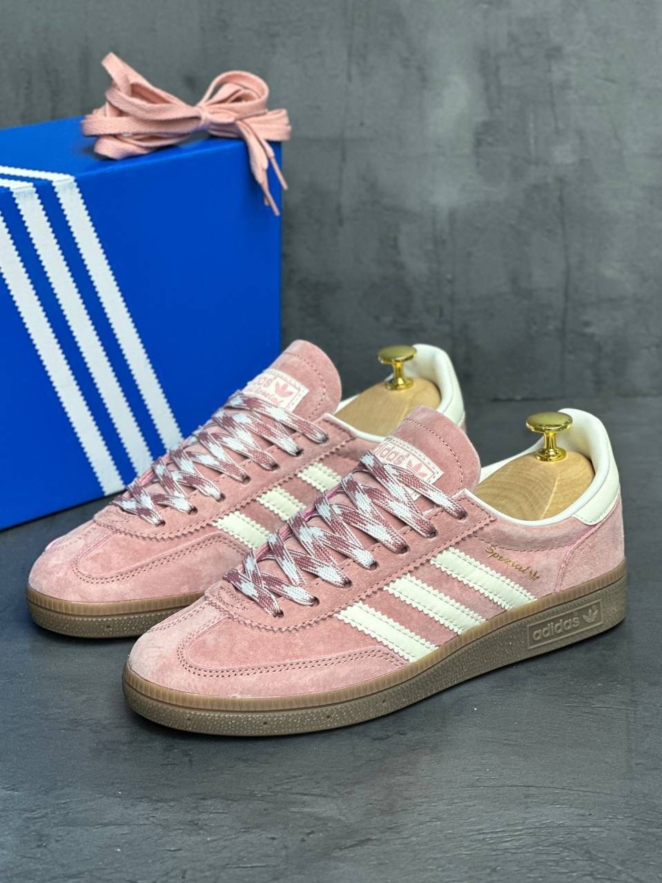 ,кроссовки adidas originals handball spezial,кроссовки adidas spezial,adidas spezial розовые,женские кроссовки adidas