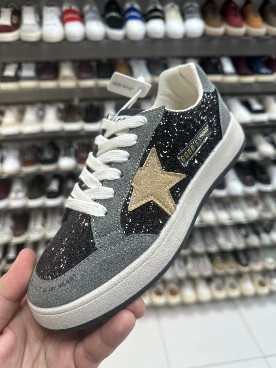 ,кроссовки женскиe,кроссовки golden goose с пайетками на платформе,кроссовки golden goose,кеды golden goose