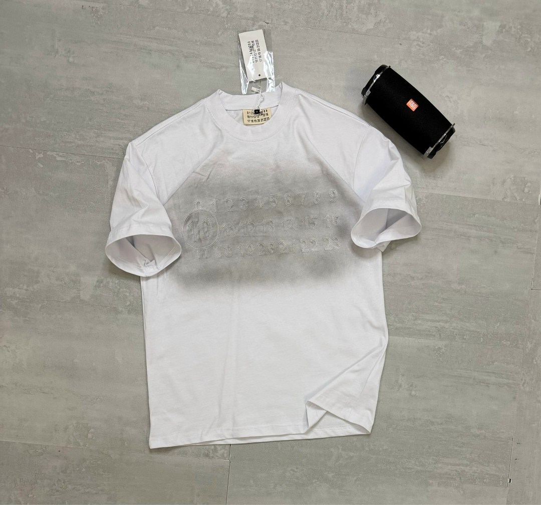 мужская футболка,футболка голубая,футболка,брендовые футболки