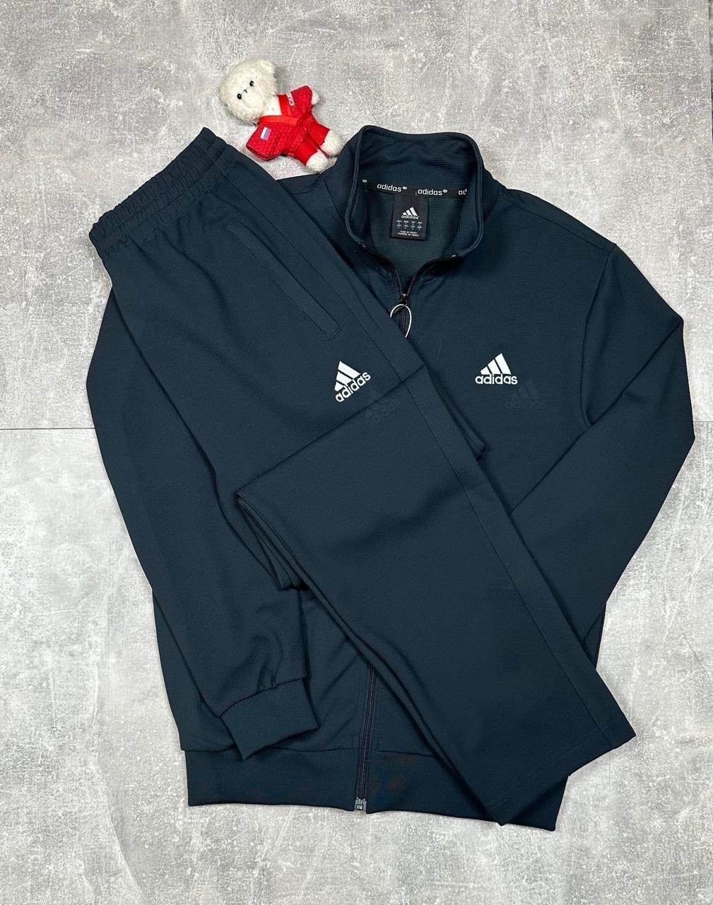 спортивный костюм adidas,спортивный костюм мужской adidas,спортивный костюм adidas теплый,костюм adidas,костюм спортивный adidas original