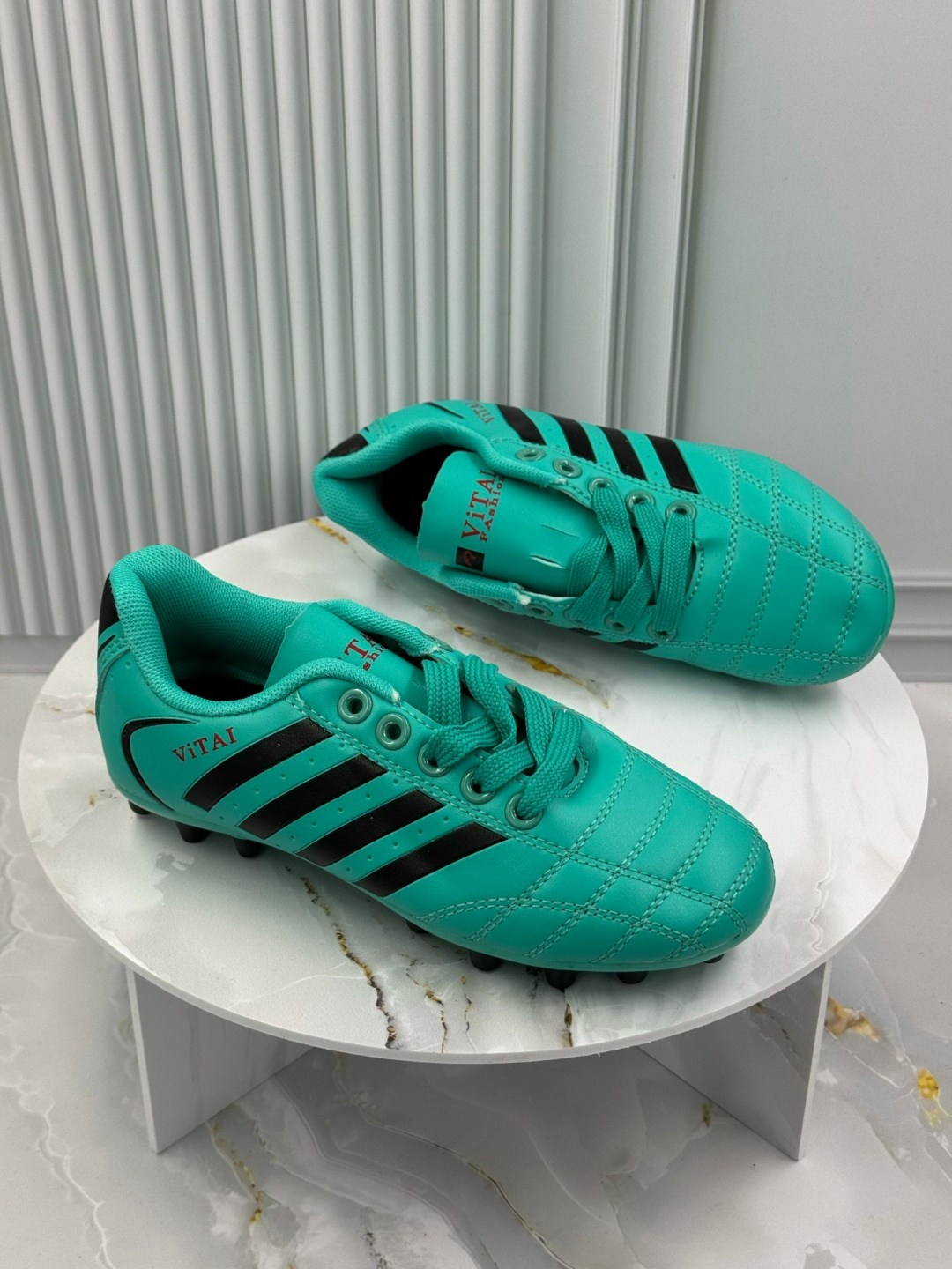 бутсы футбольные детские,футбольная бутса,футбольные бутсы с шипами,бутсы футбольные сороконожки,футбольная