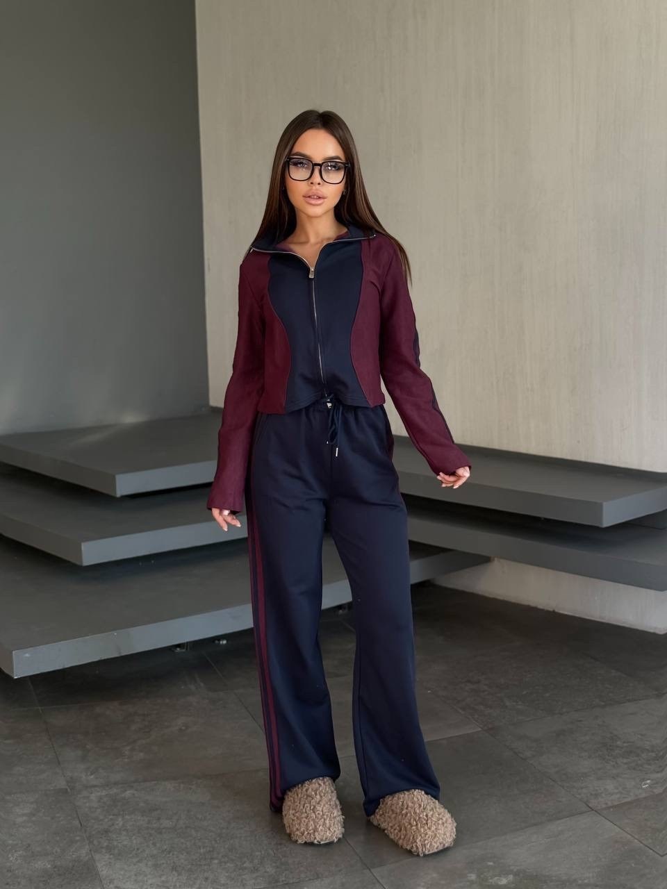 костюм с лампасами,спортивный костюм,женский спортивный костюм,стильные костюмы,спортивный костюм женский с лампасами