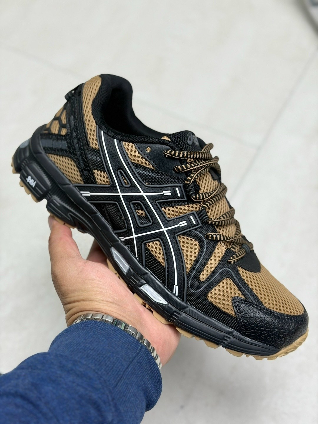 кроссовки мужские asics gel-kahana 8,кроссовки asics gel-kahana 8,кроссовки мужские asics,кроссовки asics,мужские летние кроссовки asics gel kahana 8 с черным золотом