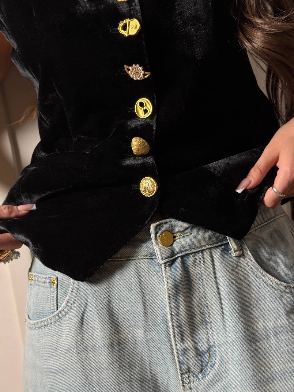 стильные джинсы,джинсы широкие,женские джинсы широкие,женские жилеты,женские джинсы