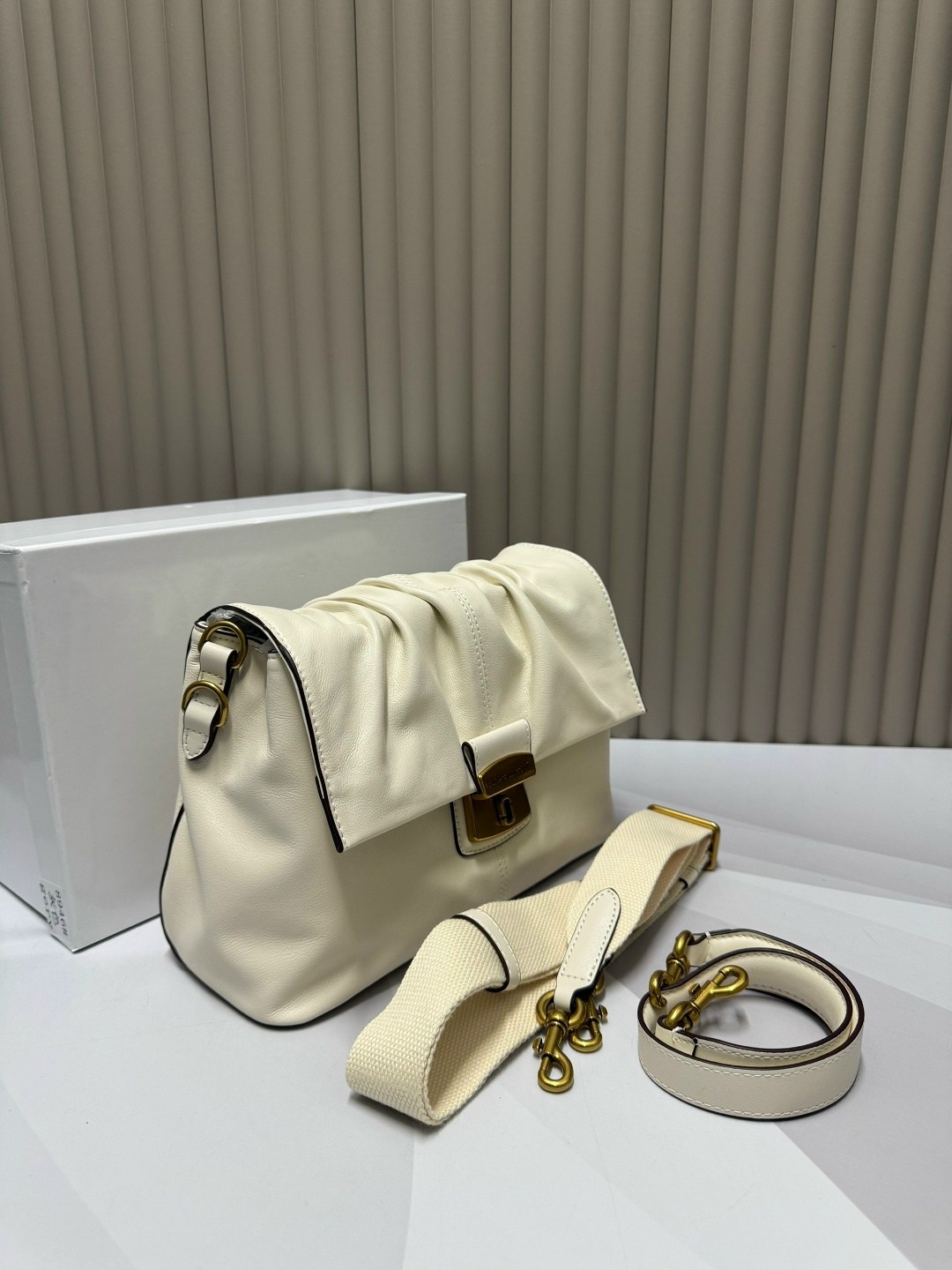 сумка,сумки женская,бежевая сумка,сумки на плечо,модная женская сумка