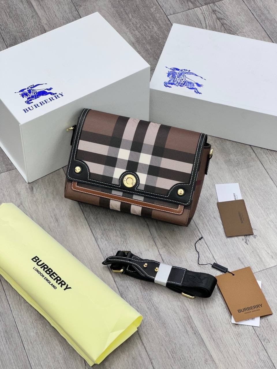 сумка burberry,сумка burberry женская,сумка через плечо burberry,сумка на плечо burberry,модная седельная сумка в стиле burberry