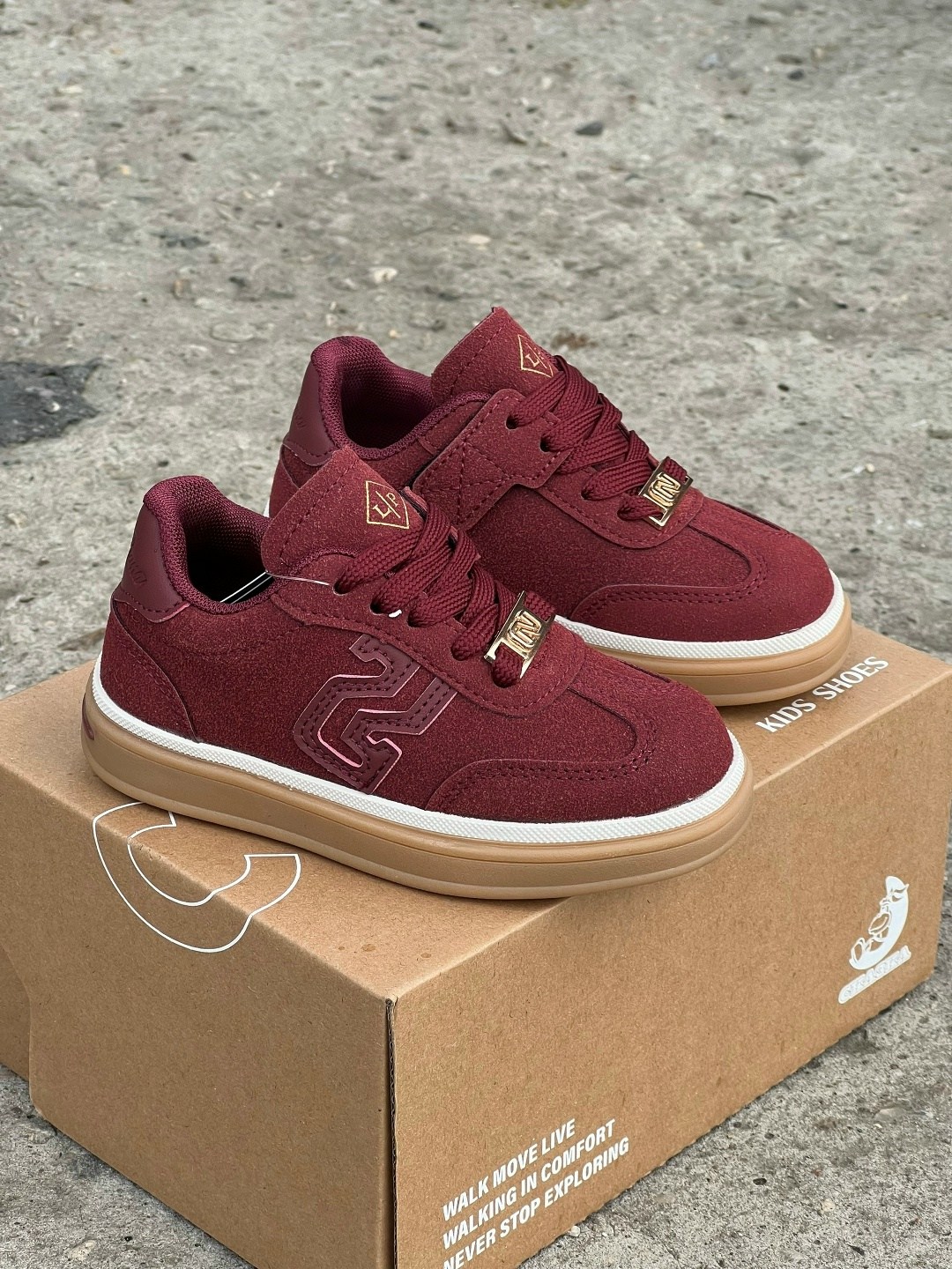 ,женские кроссовки,кроссовки бордовые,бордовые кроссовки виннер,обуви