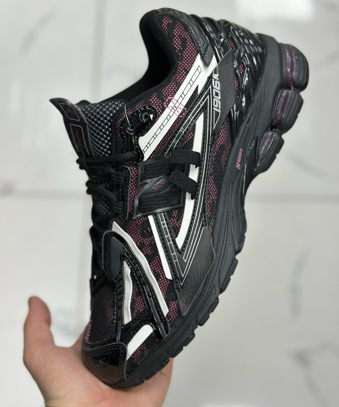 кроссовки balenciaga runner,мужские кроссовки balenciaga runner черные,кроссовки new balance 1906a black,кроссовки new balance 1906,кроссовки balenciaga runner цвет black matt