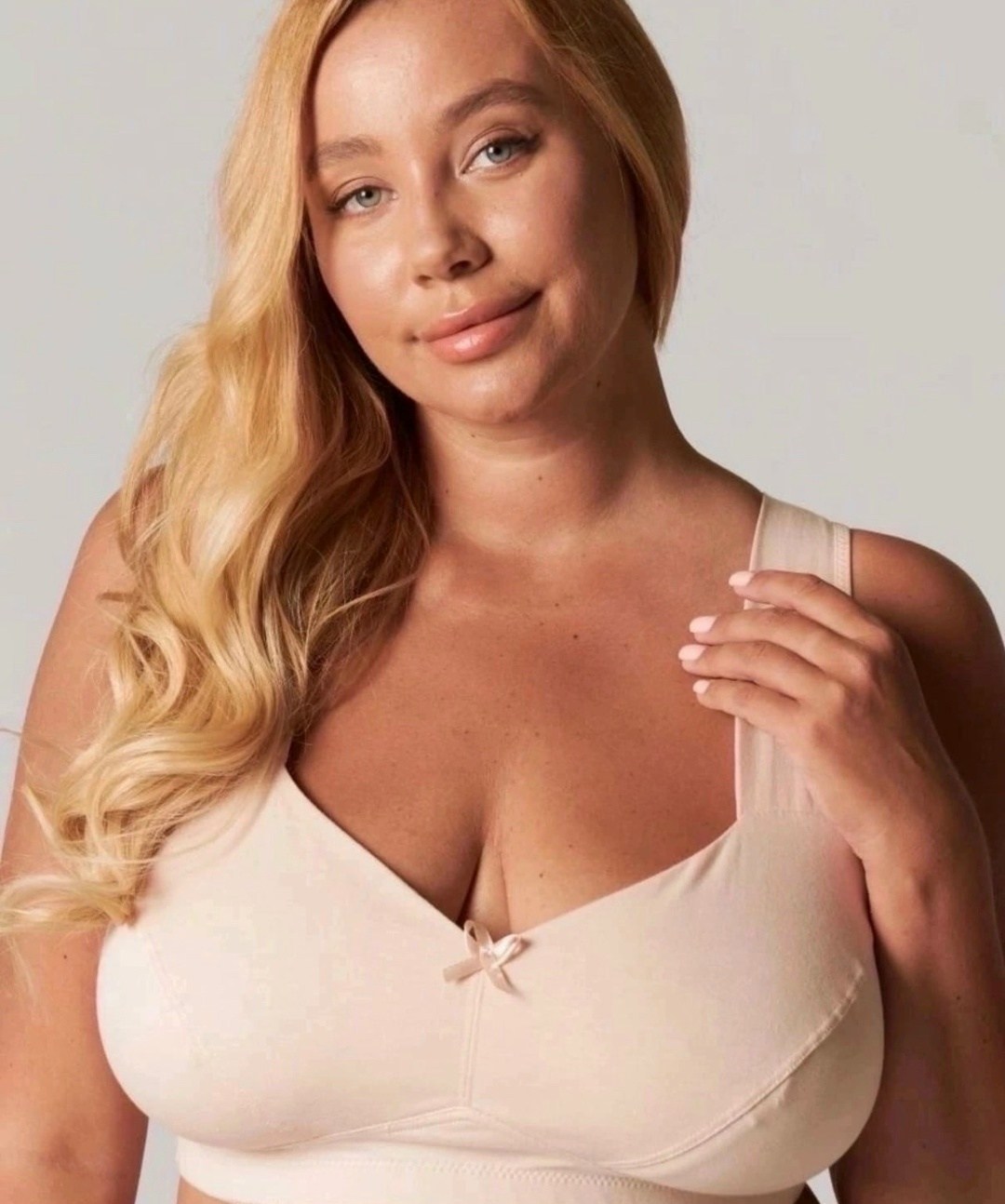 бюстгальтер большие размеры без косточек без,бюстгальтер топ больших размеров,бюстгальтер минимайзер,бюстгальтер минимайзер большие размеры,бюстгальтеры на поролоне больших размеров