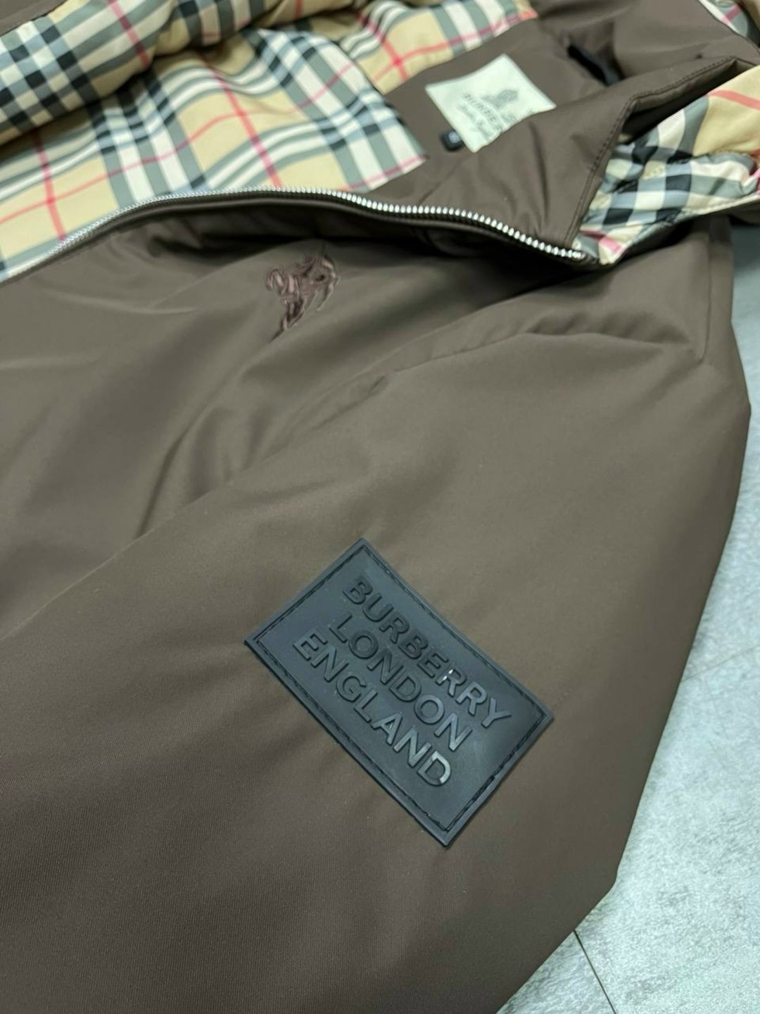 куртка burberry,ветровка burberry,куртка мужская зимняя burberry,куртка burberry мужская,ветровка барбери