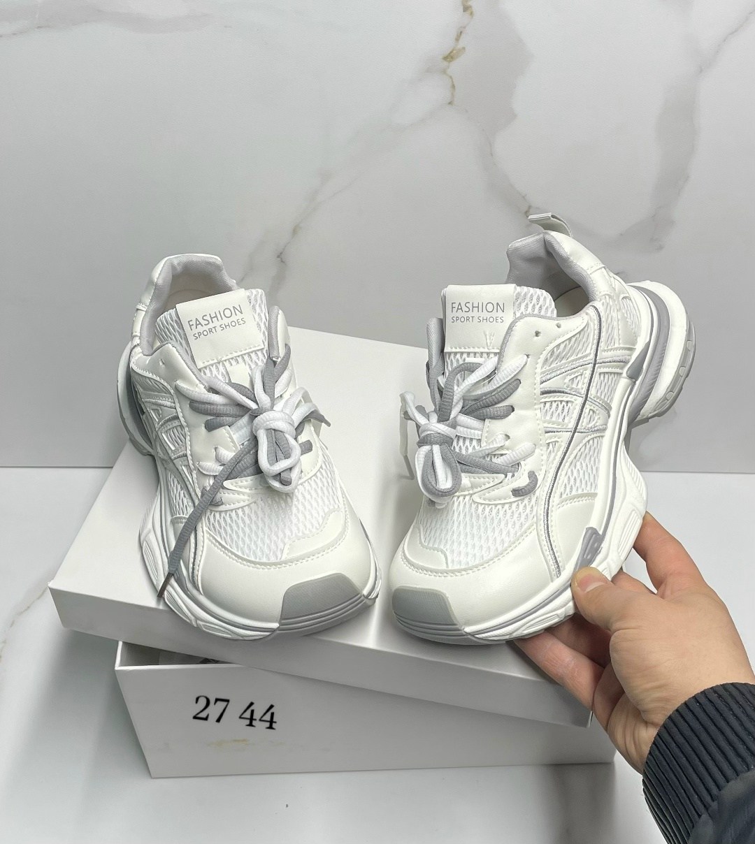 кроссовки женские balenciaga,женские кроссовки balenciaga runner серебристые,кроссовки balenciaga,женские кроссовки balenciaga серебристые с черным,баленсиага