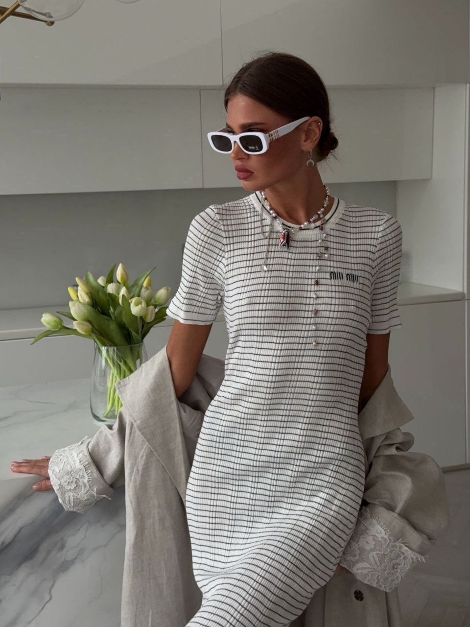 женское трикотажное платье,трикотажное платье,стильное платье,платье женское белое,элегантный наряд