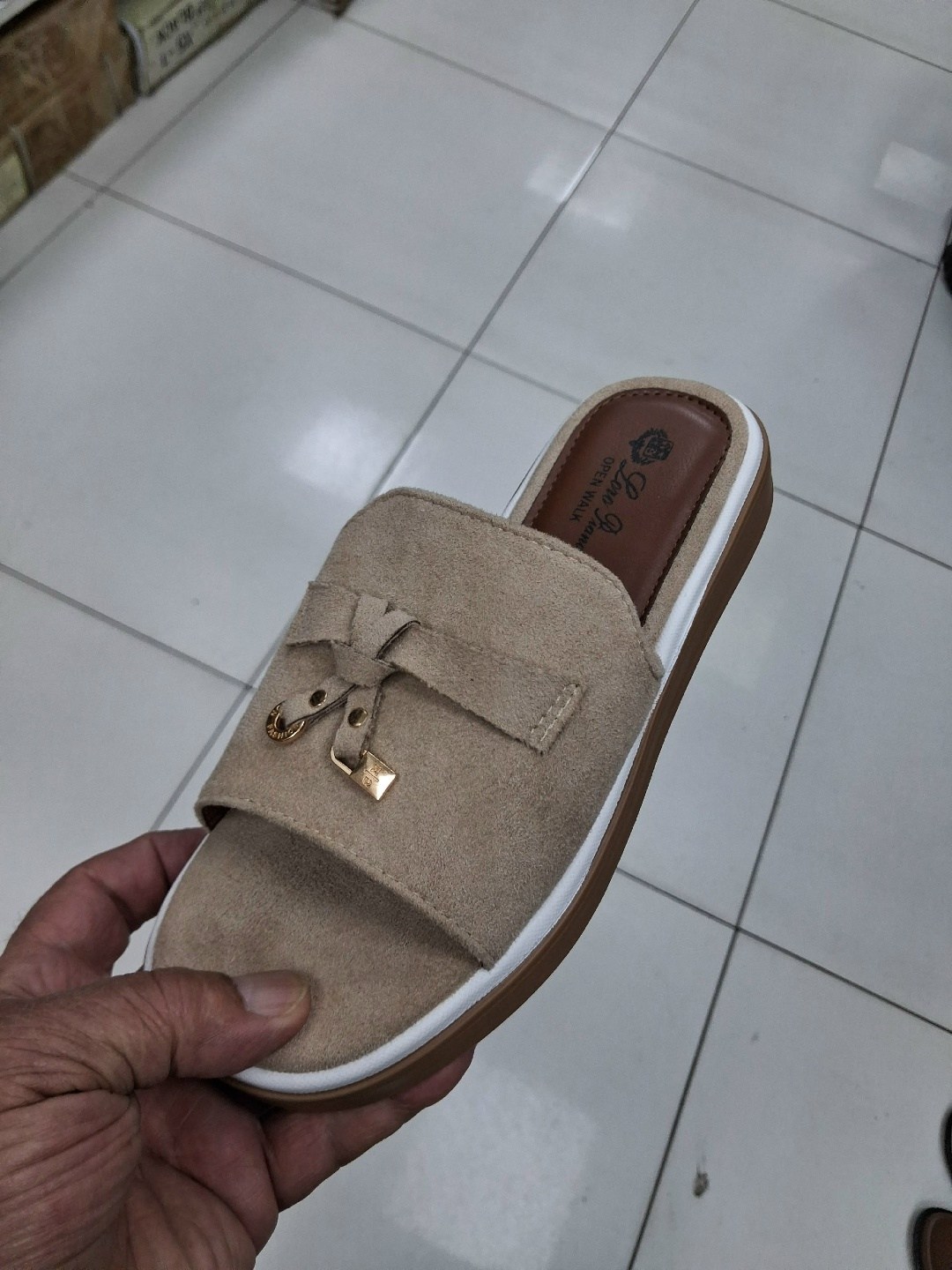 ,женские шлепанцы, женская,женские тапки,модные тапочки