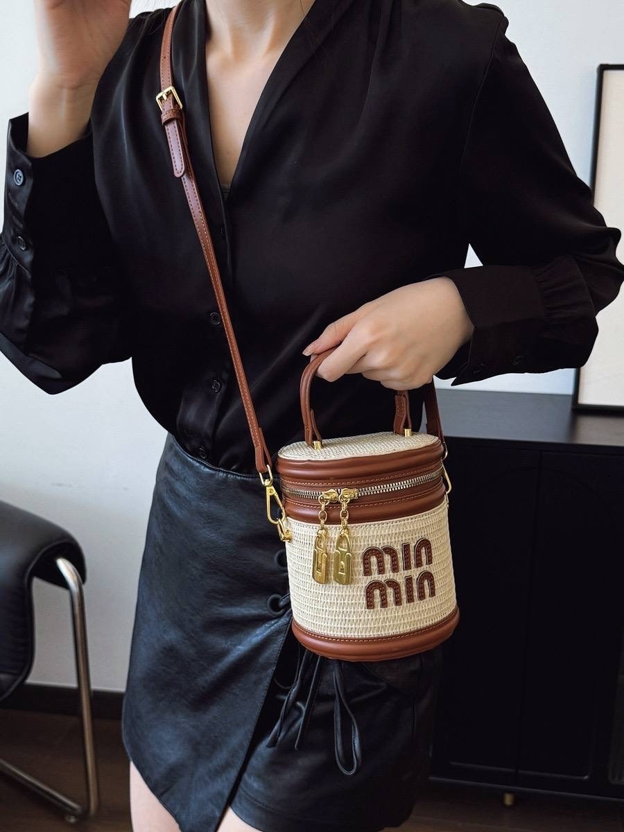 сумки женская,сумка женская плетеная,сумка,сумки женские стильные,сумка соломенная