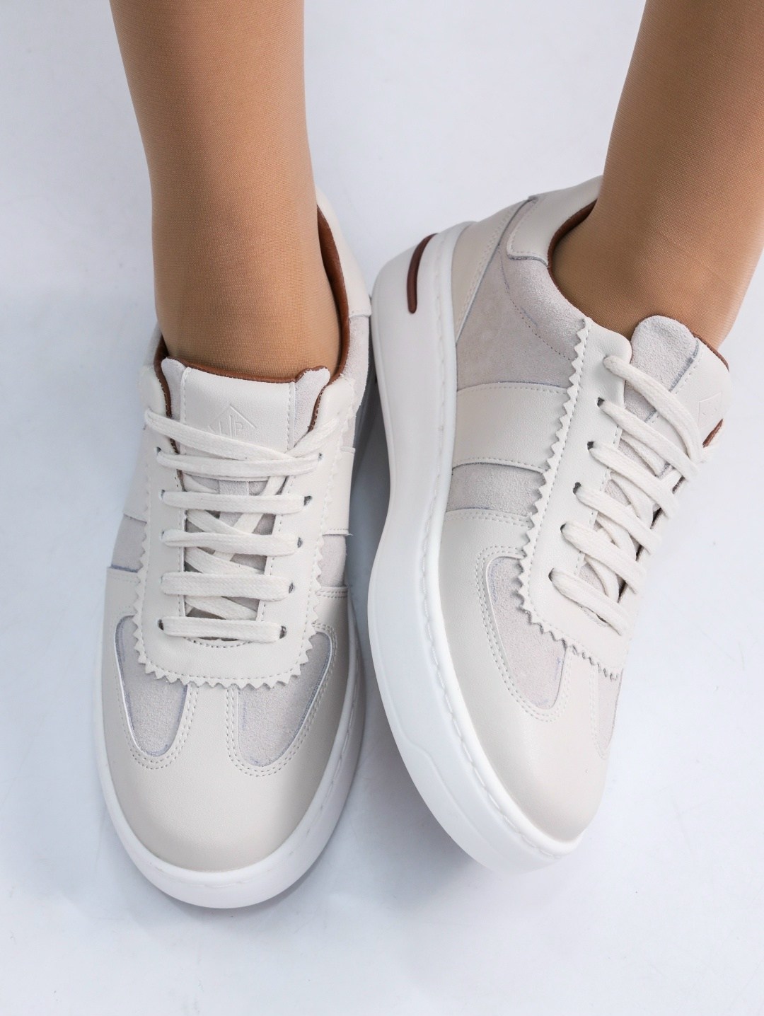 кроссовки женскиe,кеды женски,,спортивная ,кеды бежевые