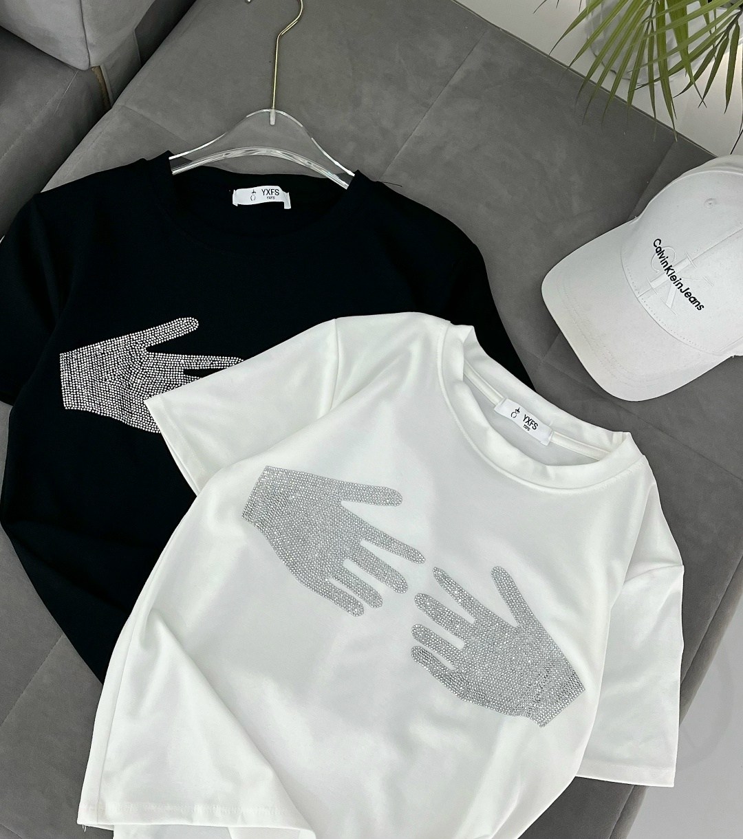 футболки женская,футболка со стразами,женская футболка со стразами,футболка оверсайз со стразам,футболка женская белая