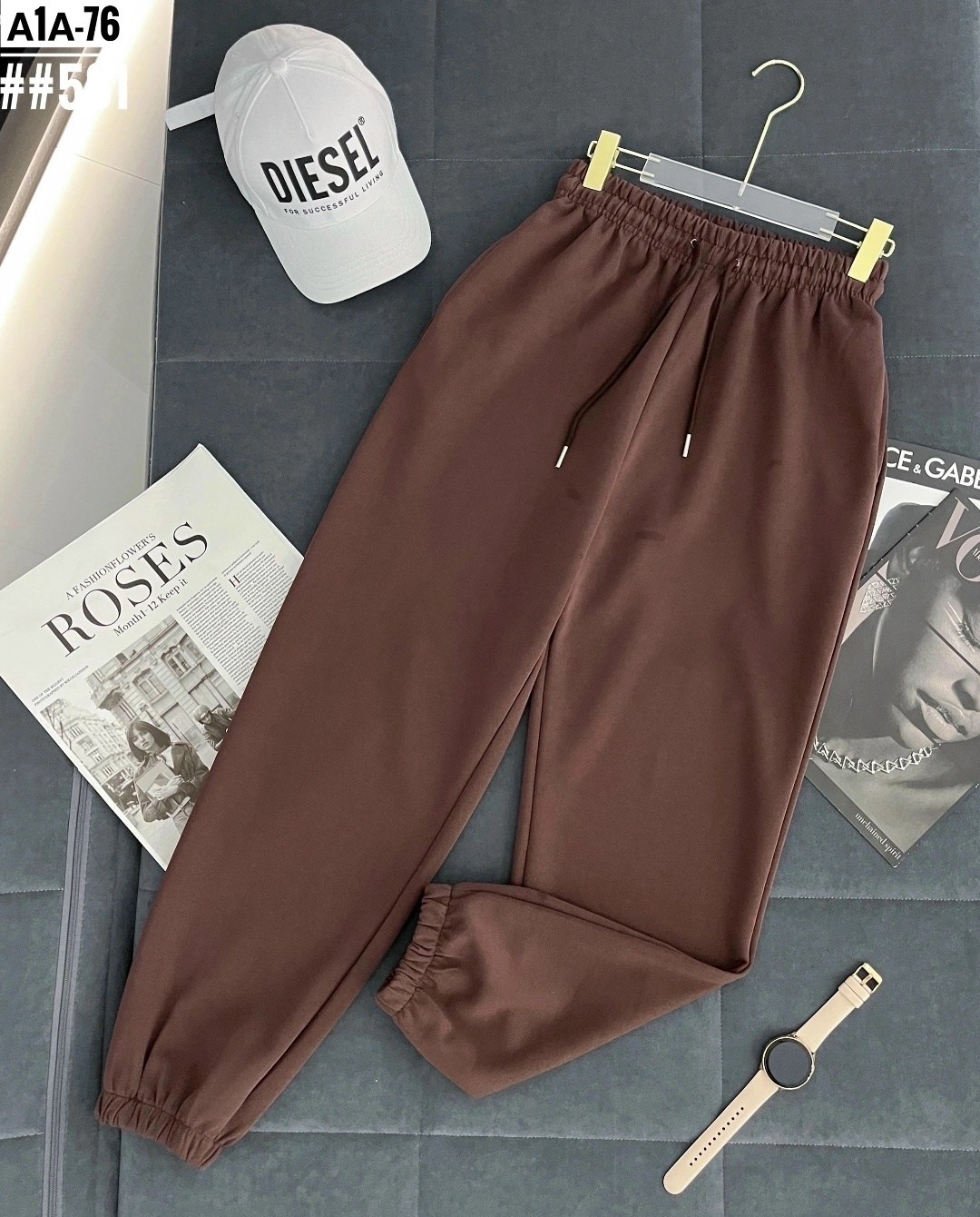 брюки спортивные,спортивные штаны,серые широкие спортивные штаны,брюки спортивные штаны,брюки свободные