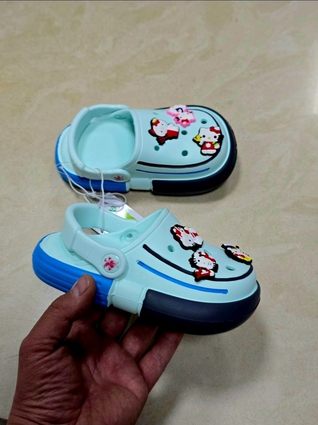 кроксы с хелло китти,кроксы детские,,кроксы с мультяшками,детские сандалии