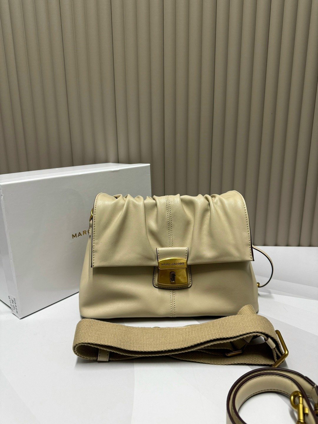 сумка,сумки женская,бежевая сумка,сумки на плечо,модная женская сумка