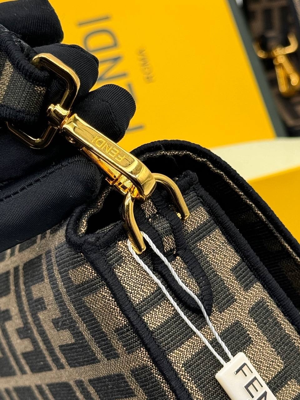 fendi сумка,женская сумка fendi,сумка fendi baguette,сумка фенди,fendi сумка на плечо