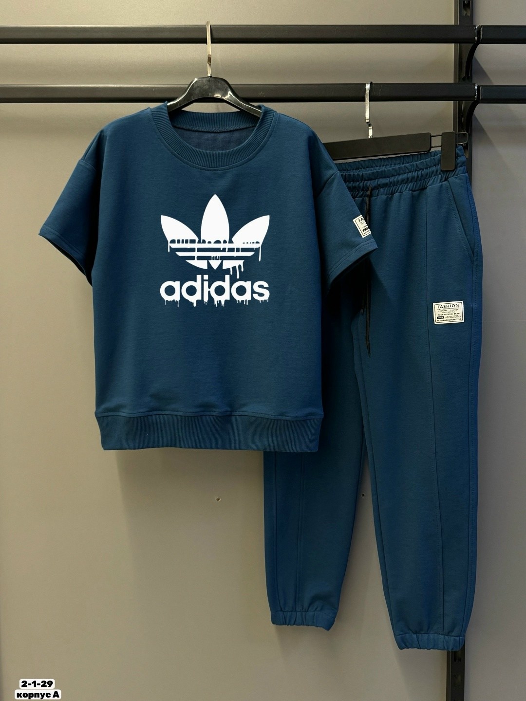 спортивные костюм,детский костюм адидас ,костюм спортивный adidas originals костюм,детский костюм адидас crew,костюм спортивный двойка