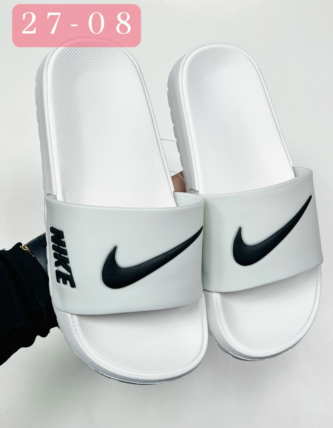 шлепки найк красные,шлепанцы модные,шлепанцы женские,шлепанцы nike,тапки найк бенасси