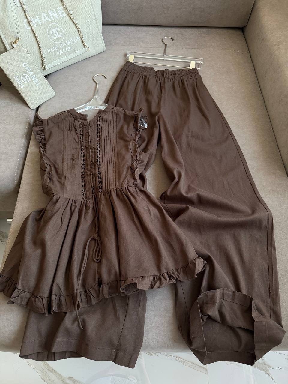 брюки комплект,комбинезон с оборками,женские комбинезоны,костюм,широкие брюки