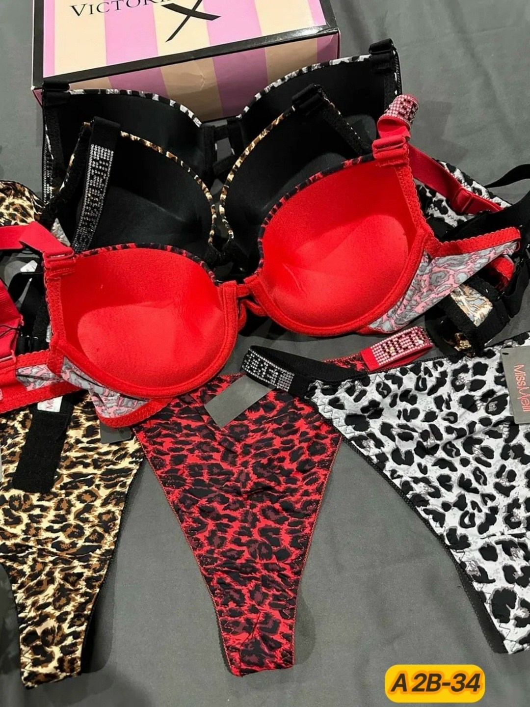 виктория сикрет леопардовый комплект,комплект нижнего белья,нижнее белье комплект женское,комплект нижнего белья со стразами пуш ап,нижнее белье комплект со стразами