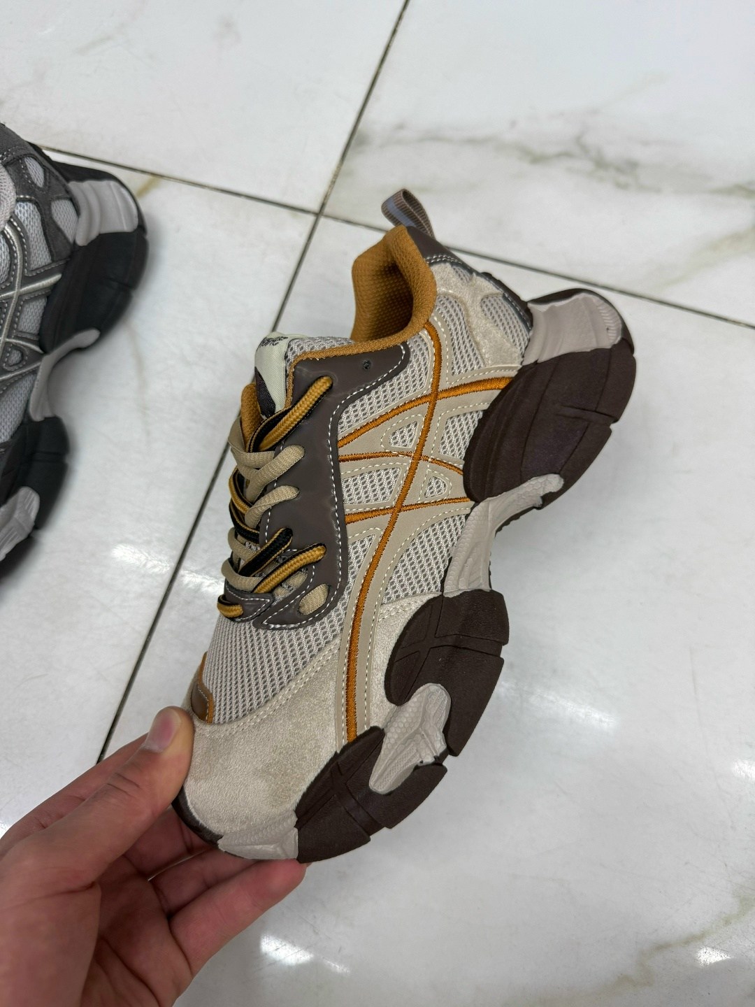 кроссовки женскиe,,массивные кроссовки,кроссовки повседневные,кроссовки