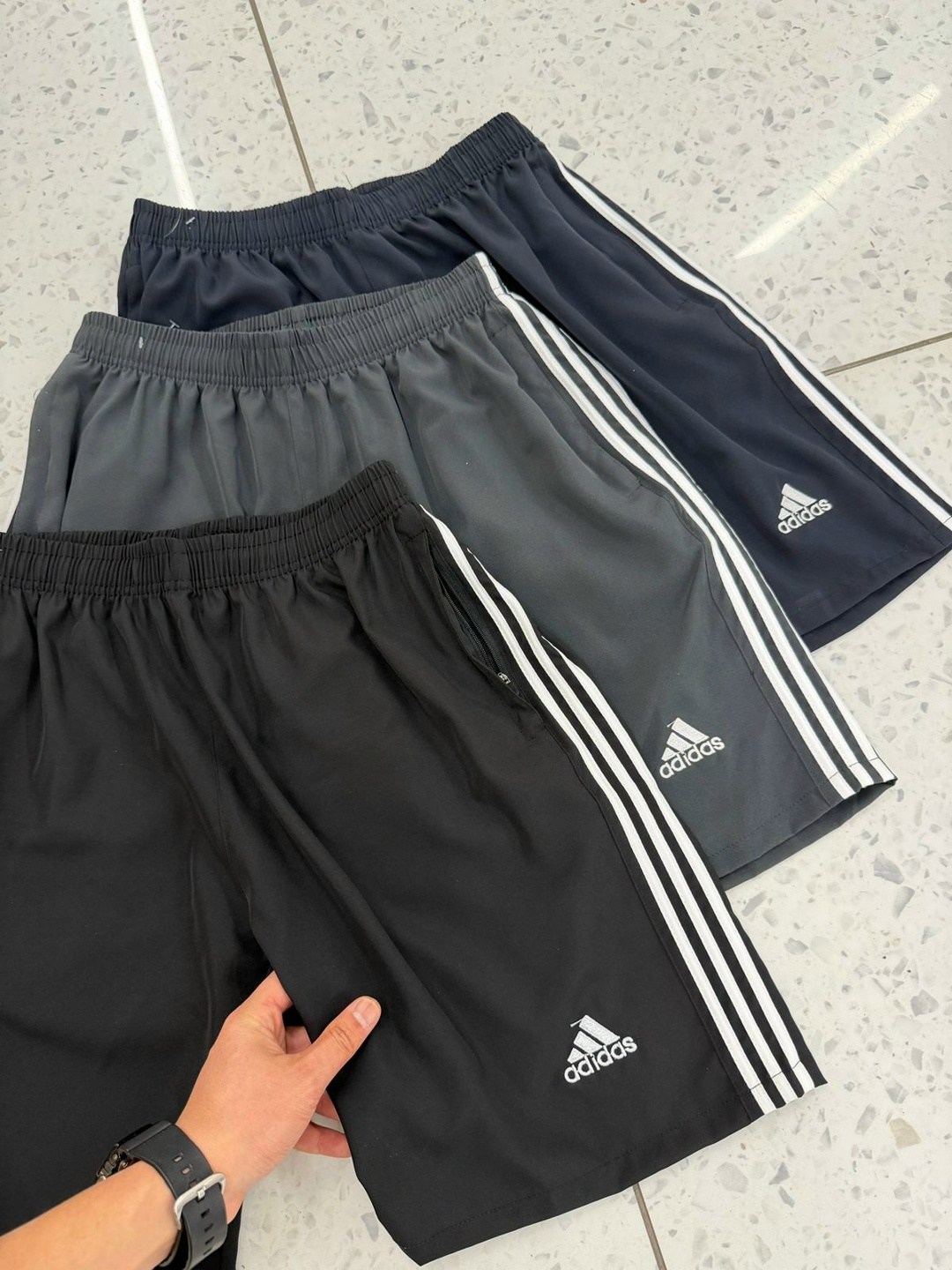 шорты для плавания adidas,шорты adidas,шорты мужские adidas,шорты спортивные adidas,мужские спортивные шорты adidas