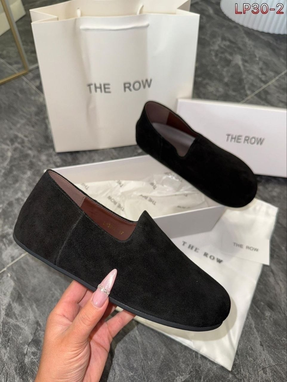 замшевые лоферы,женские замшевые коричневые лоферы the row с мехом,лоферы the row,лоферы женские замшевые,замшевые мокасины лоро пиано