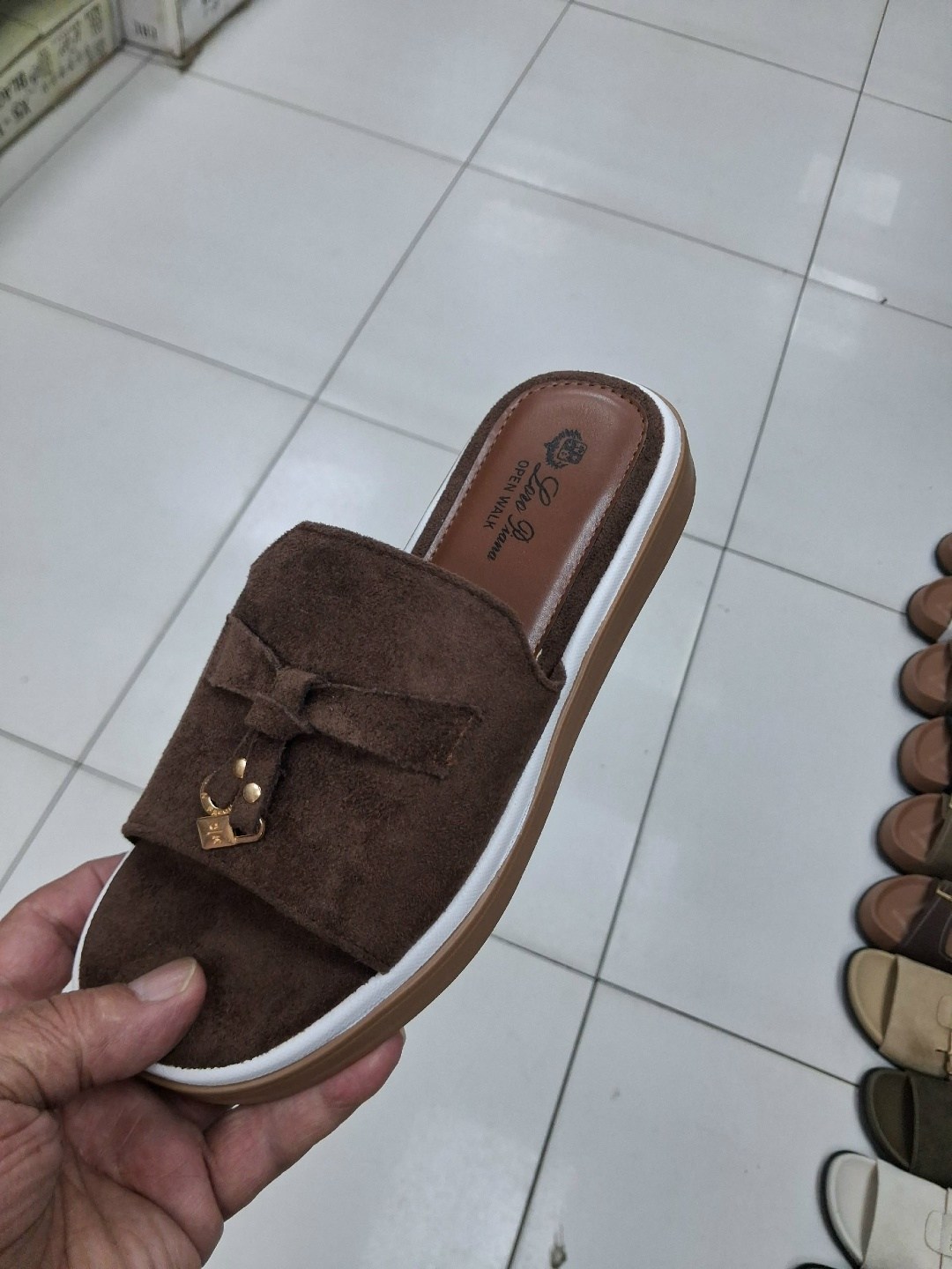 ,женские шлепанцы, женская,женские тапки,модные тапочки