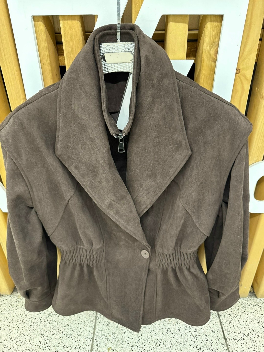 замшевая куртка,куртка женская замшевая,женская замшевая куртка косуха коричневая,куртка замшевая с поясом пиджак,куртка из натуральной замши