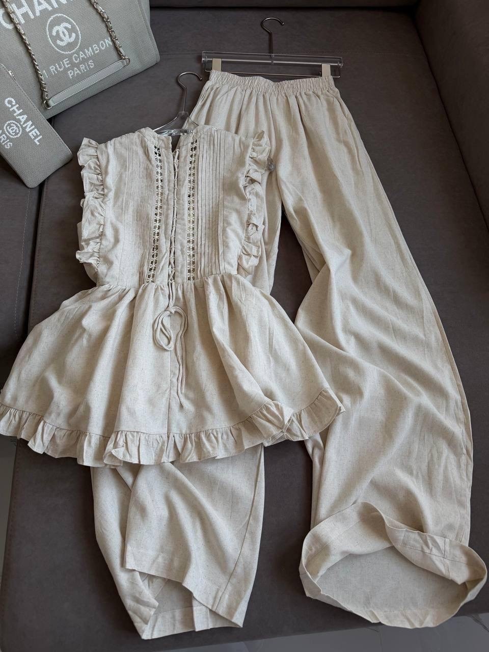 летние костюмы женские,костюм из муслина,элегантные брюки,бежевый брючный костюм,элегантные женские комплекты