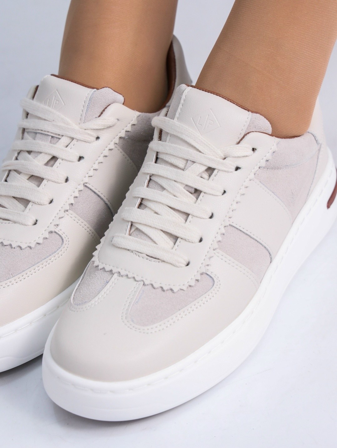 кроссовки женскиe,кеды женски,,спортивная ,кеды бежевые