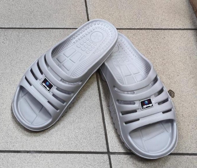 ,женские шлепанцы,шлепанцы мужские,шлепки фила мужские,белые шлепанцы
