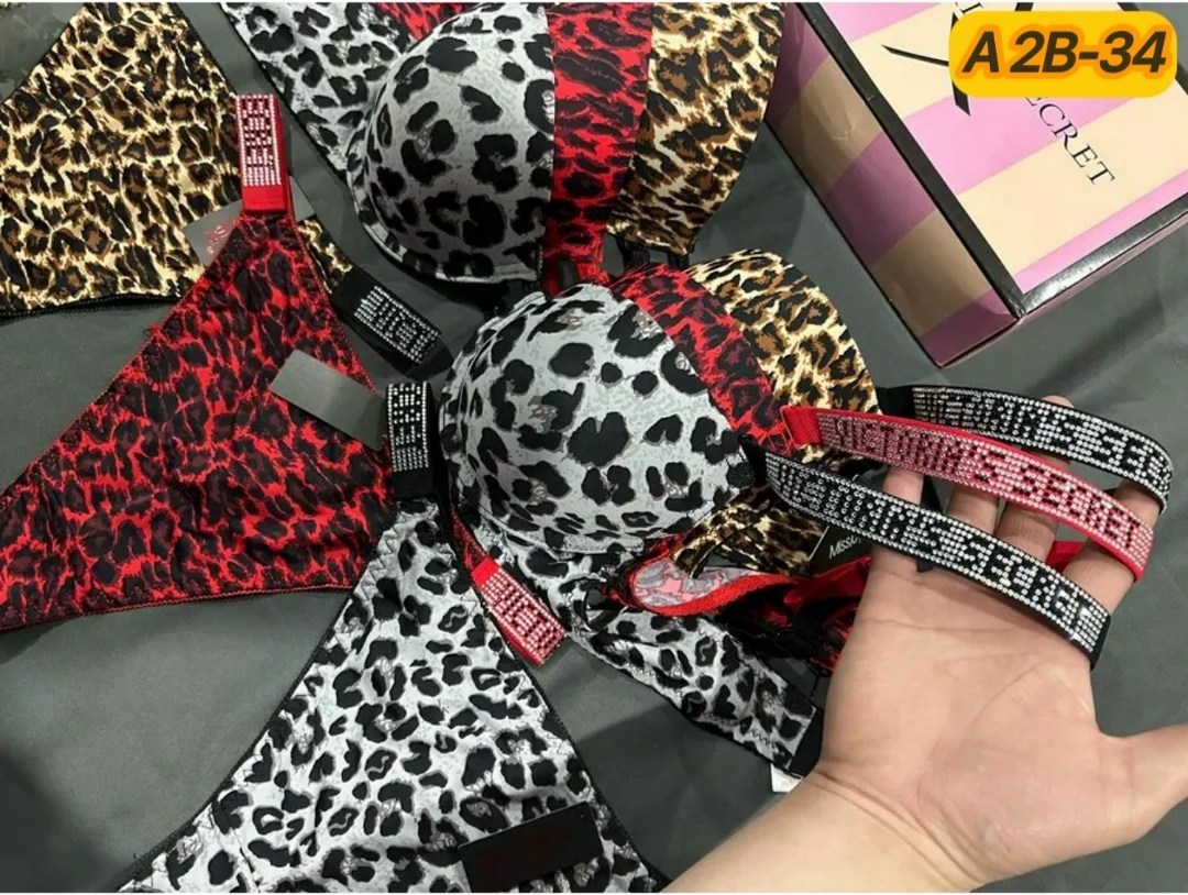 виктория сикрет леопардовый комплект,комплект нижнего белья,нижнее белье комплект женское,комплект нижнего белья со стразами пуш ап,нижнее белье комплект со стразами